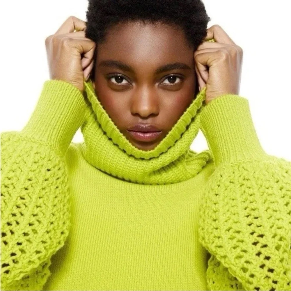 Alice + Olivia Wool Blend Adela Turtle Neck Sweater - Size XS - Chartreuse